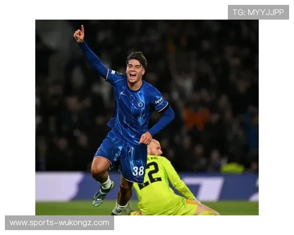 从切尔西青训弃将到英超顶级后腰：赖斯的逆袭之路