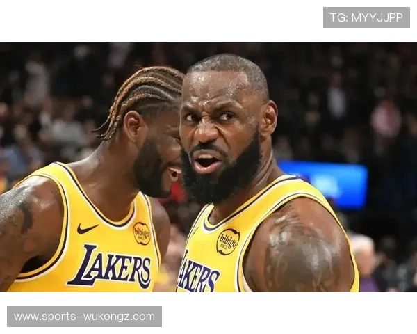 勒布朗季后赛场均得分领跑詹姆斯同期对手拉开关键表现差距