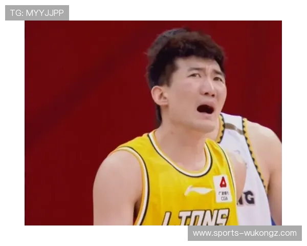 孙铭徽训练完直接拎两袋蛋白粉回家，冰箱塞满鸡胸肉，邻居以为他开健身餐外卖