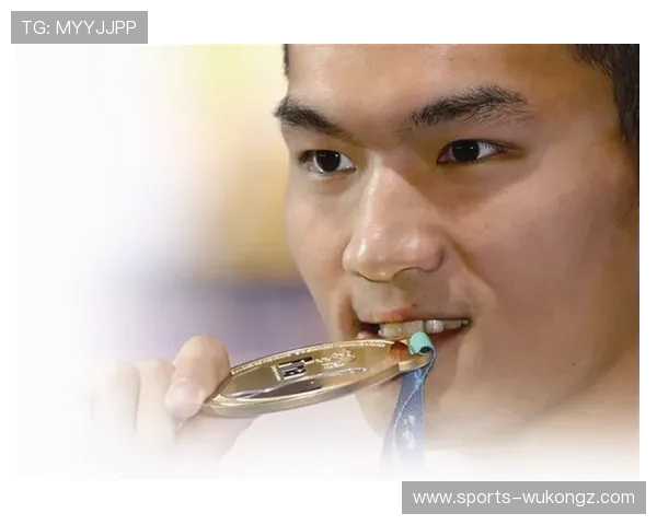 徐嘉余训练完直接去奢侈品店刷卡，柜姐都认得他了