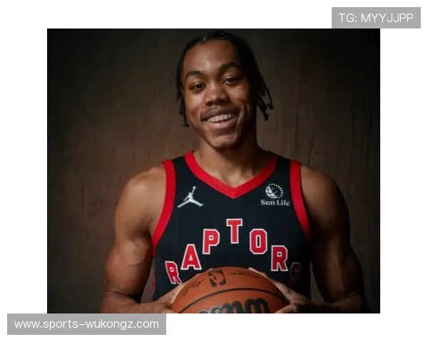 斯科蒂·巴恩斯高效无球跑动提升三分命中率明显超越队友